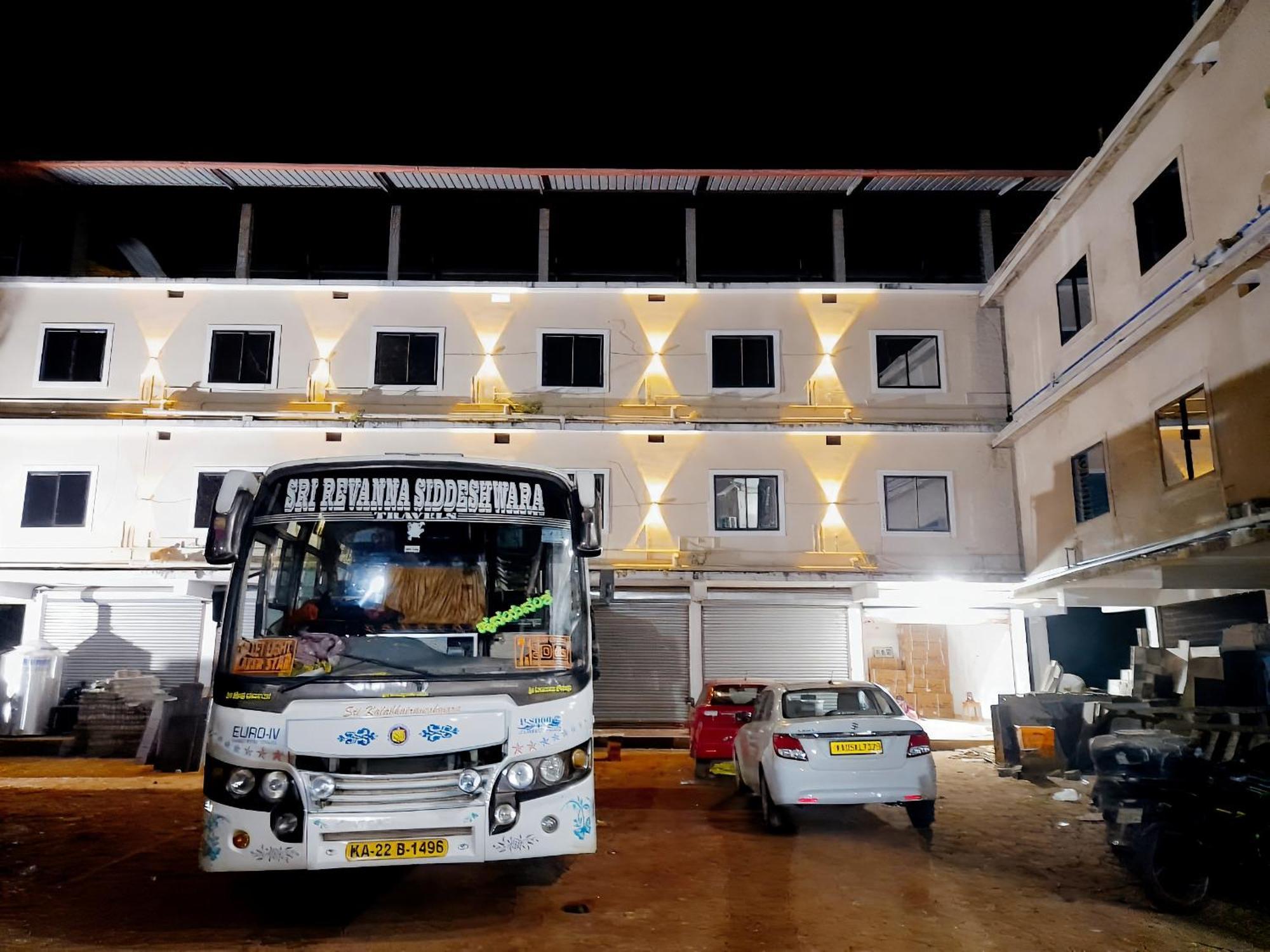 Kamath Inn Māvalli エクステリア 写真