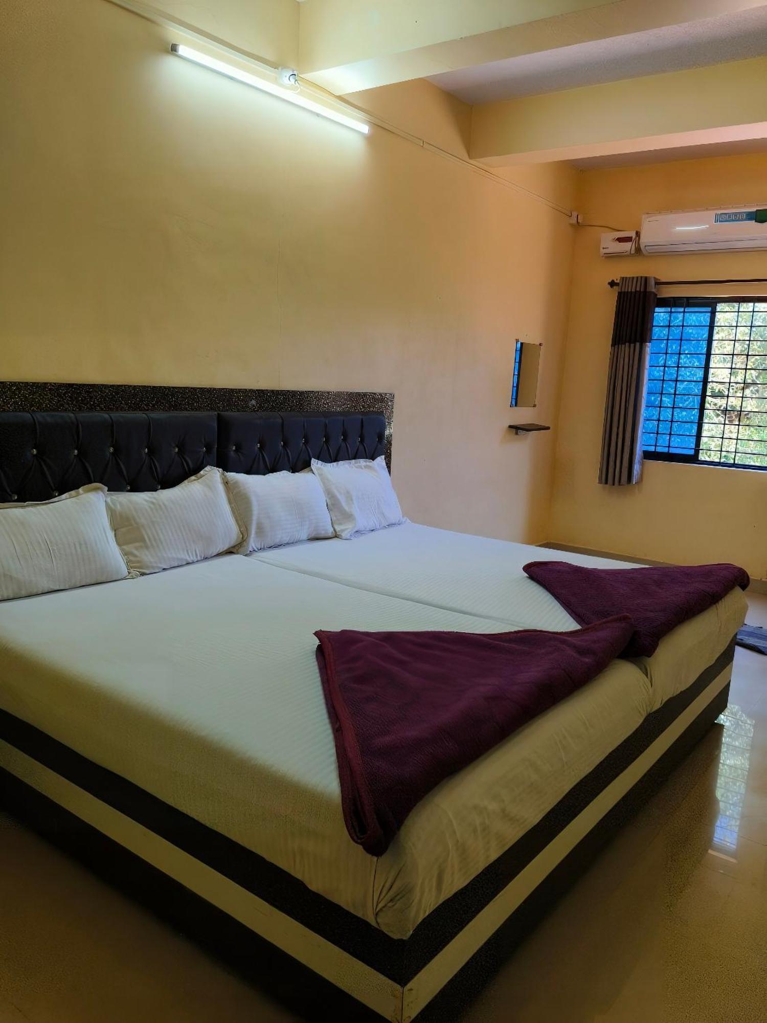 Kamath Inn Māvalli エクステリア 写真